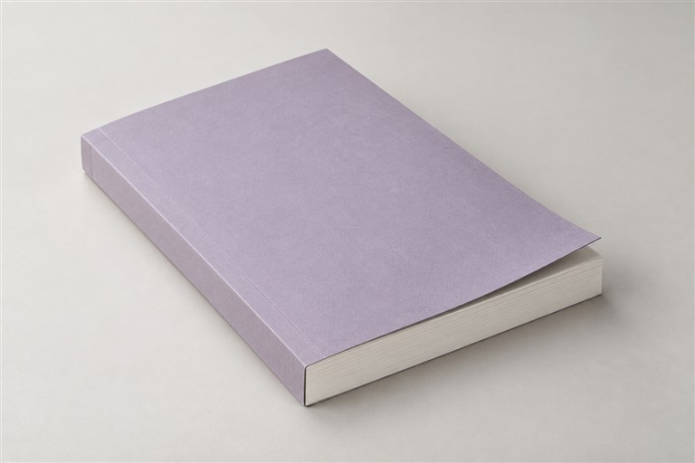 Libro en tapa blanda